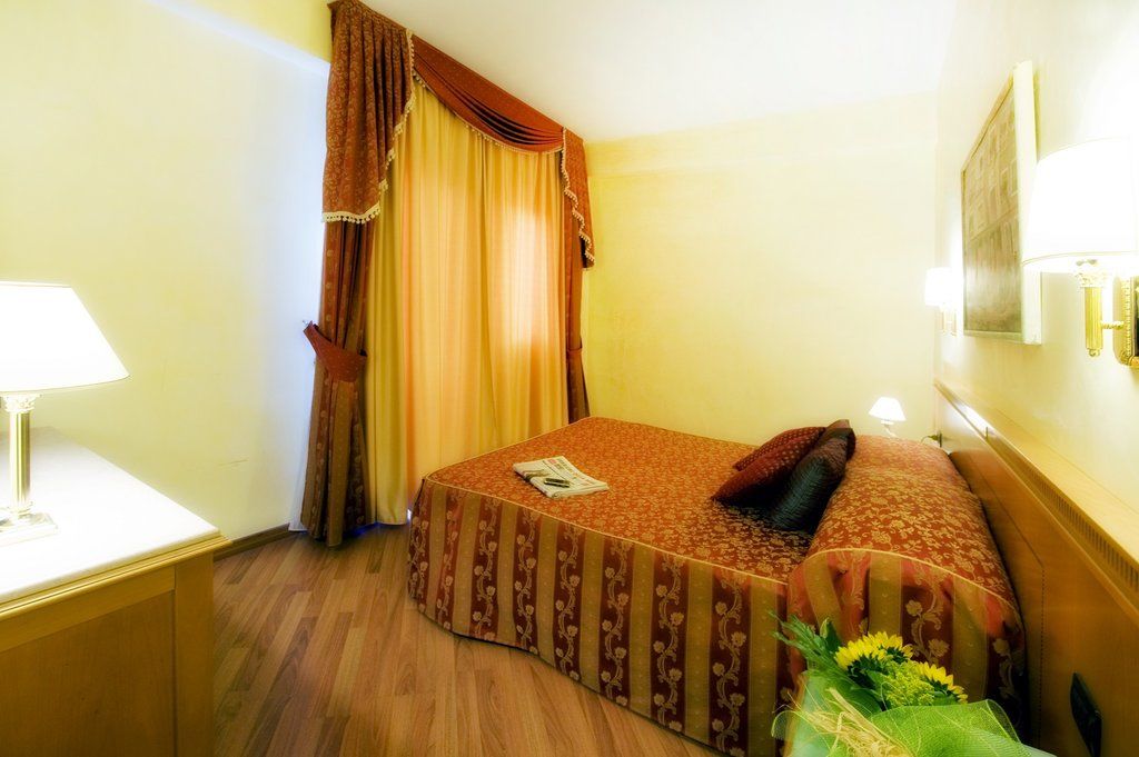 Hotel Bright Рим Экстерьер фото